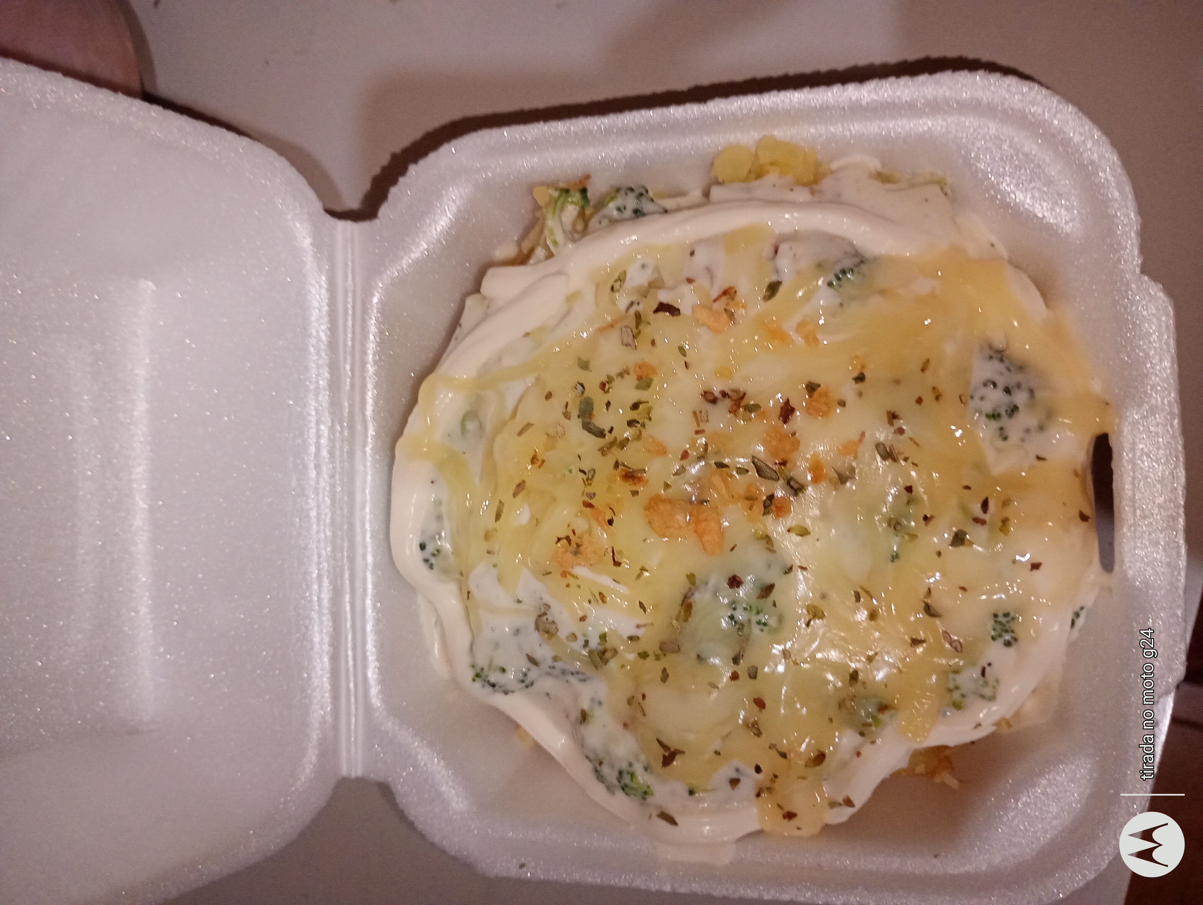 Batata recheada de camarão 